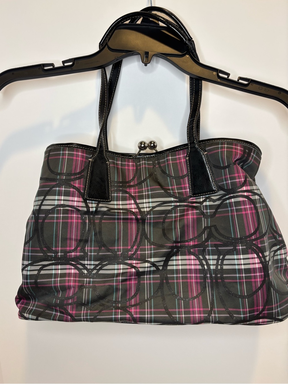 Coach Poppy Berry Plaid Signature C Canvas Kiss Lock Satchel. - Picture 2 of 11